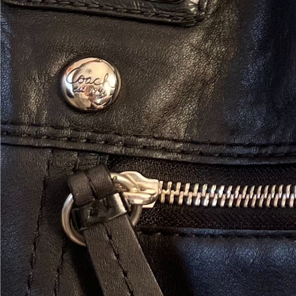Coach Black Leather Vintage Shoulder Bag with Silver Accents . - Picture 16 of 16